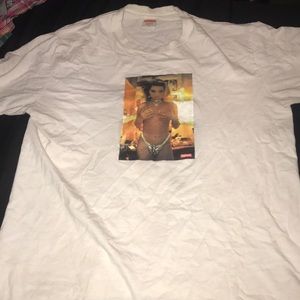 Supreme tee